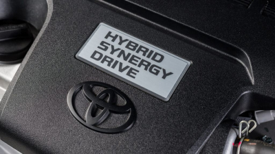 Электрокары против гибридов: как Toyota вывела противостояние на новый уровень