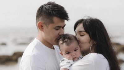 "Волшебный момент": Жания Джуринская растрогала фанатов, показав первые шаги дочери